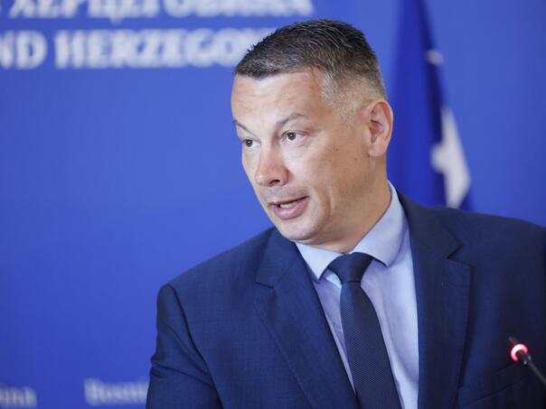 Nešić: Boravak Christiana Schmidta u BiH upitan