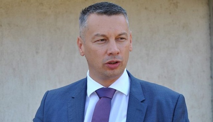 Nešić: Budimo državnici, a ne sitni partijski trgovci