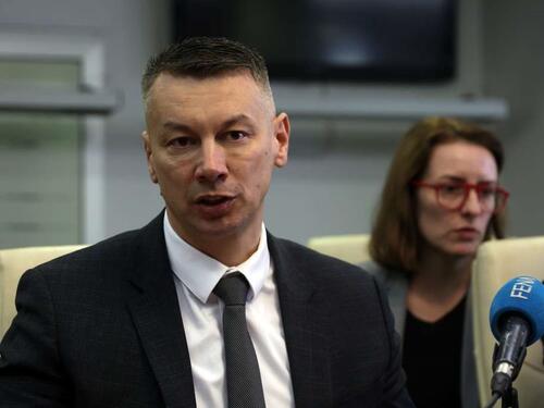 Nešić danas obilazi spasilačke timove na području Jablanice