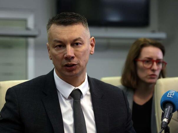 Nešić danas obilazi spasilačke timove na području Jablanice