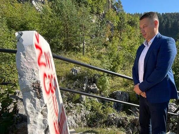 Nešić obišao Kazane, NS traži: Imena zločinaca na spomenik