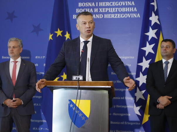 Nešić poručio Sattleru: Strpljenje po pitanju EU puta je pri kraju