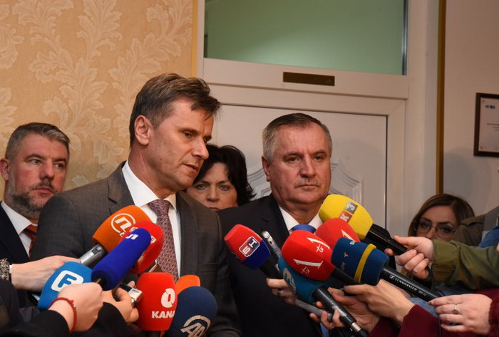 Nešić pozvao Viškovića da o zaduženju uči od premijera FBiH Novalića
