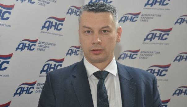 Nešić smijenio trojicu potpredsjednika DNS-a