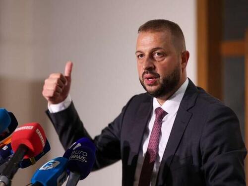 Nešković tvrdi: "SNSD je brutalno kupovao glasove"