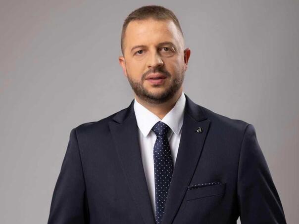 Nešković: Zbog skidanja sankcija SNSD-ovci će biti servilni institucijama BiH