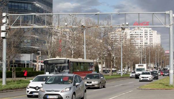 Nesmetan saobraćaj na većini putnih pravaca u BiH