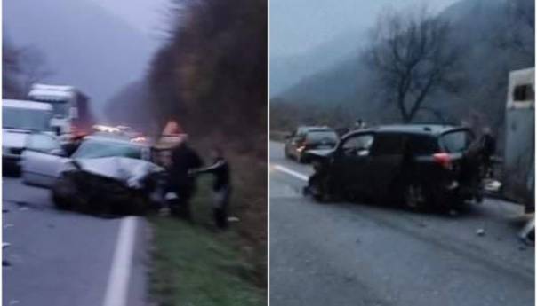 Nesreća kod Zenice: Sudarila se dva vozila, tri osobe povrijeđene