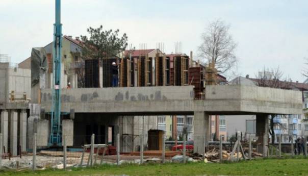 Nesreća na gradilištu u Lukavcu, poginuo muškarac