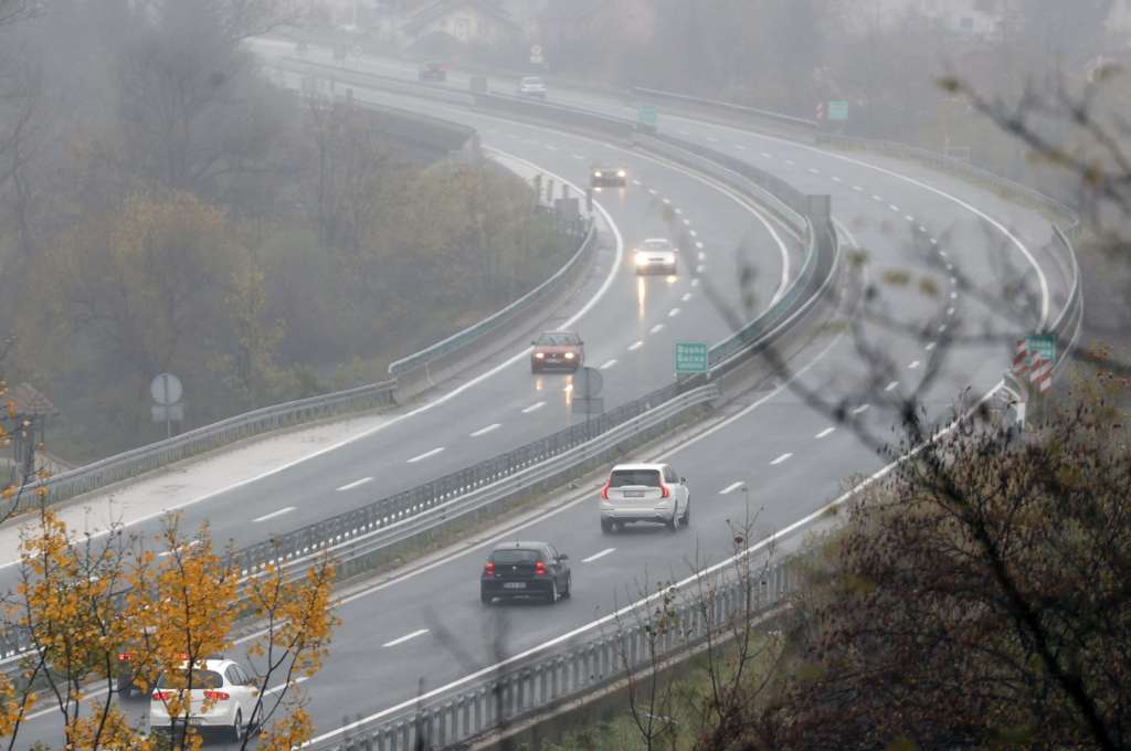 Nesreća na poddionici autoceste A-1 Sarajevo sjever-tunel Oštrik, usporen saobraćaj