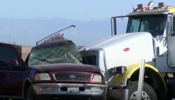 Nesreća u Kaliforniji, najmanje 15 poginulih