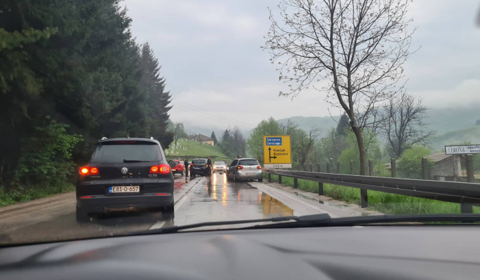 Nesreća u Kaoniku: Učestvovala dva vozila, nema povrijeđenih