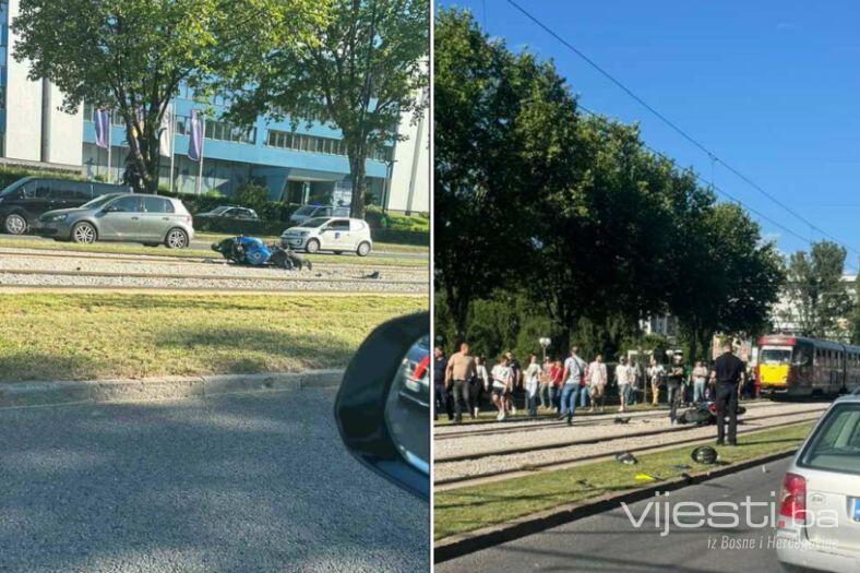 Nesreća u Sarajevu: Motor završio na tramvajskim šinama