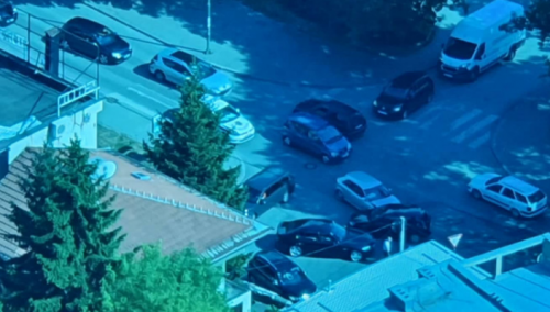 Nesreća u Sarajevu: Policija na terenu, tri osobe zbog povreda prevezene na KUM