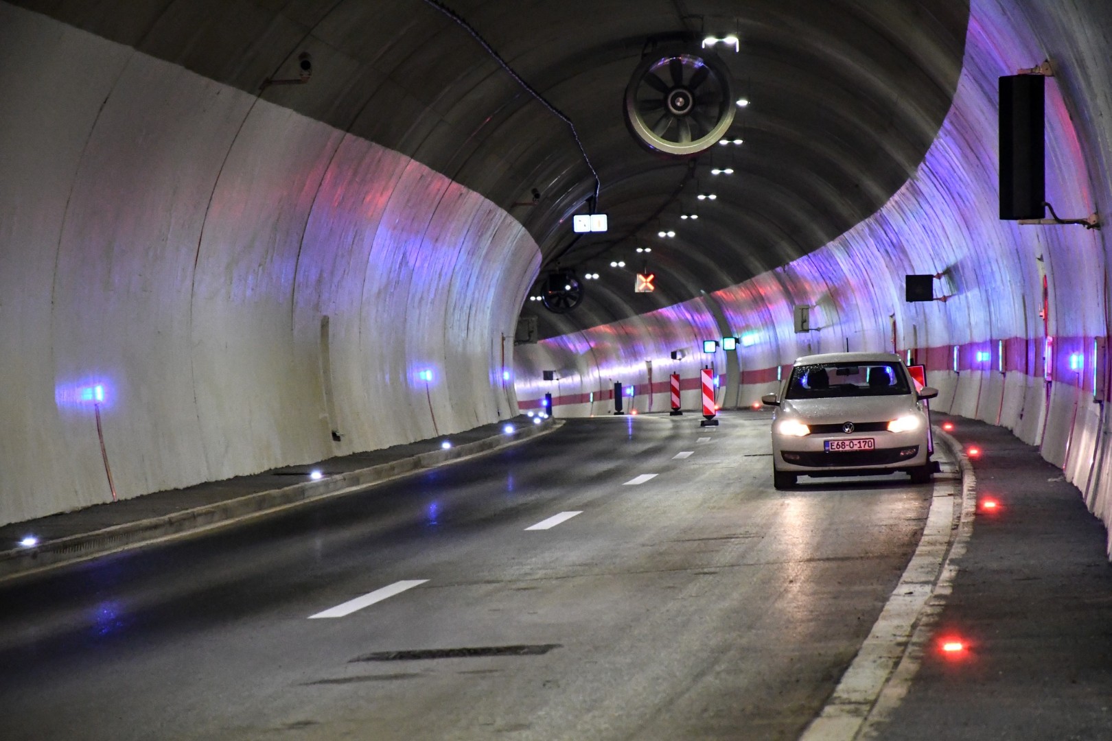 Nesreće u tunelu 1. mart i na autoputu A1, usporen saobraćaj
