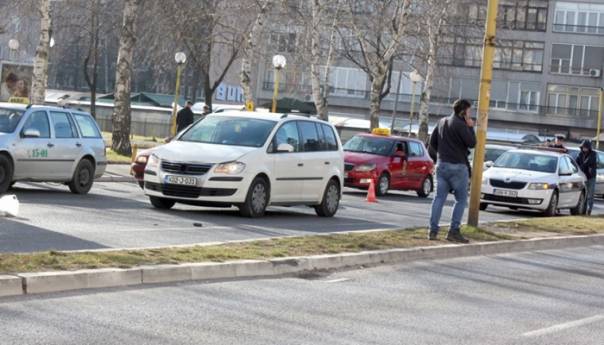 Nesreća u Tuzli: Automobilom udario pješaka