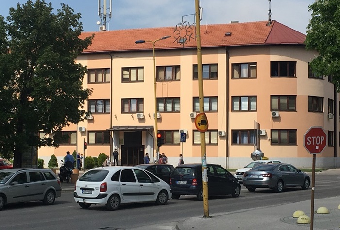 Nesreća u Tuzli, teško povrijeđena pješakinja (77)
