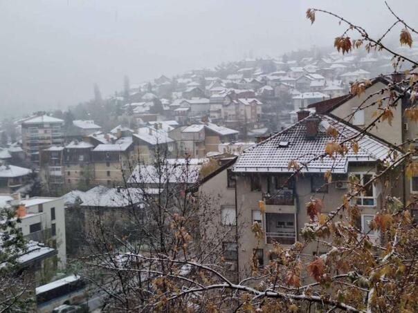 Nestabilno vrijeme pred nama: Kiša, snijeg i jutarnji minusi