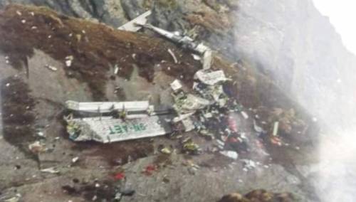 Nestali avion s 22 osobe se srušio