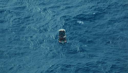 Nestalo najmanje 34 migranta nakon što im je čamac potonuo