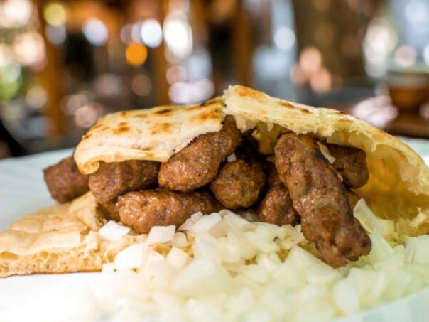 Nestašica ćevapa u Njemačkoj zbog blokada kamiona sa Balkana