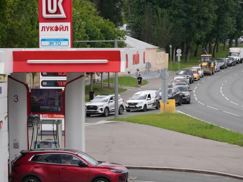 Nestašica goriva širom Rusije nakon ukrajinskih napada na energetsku infrastrukturu