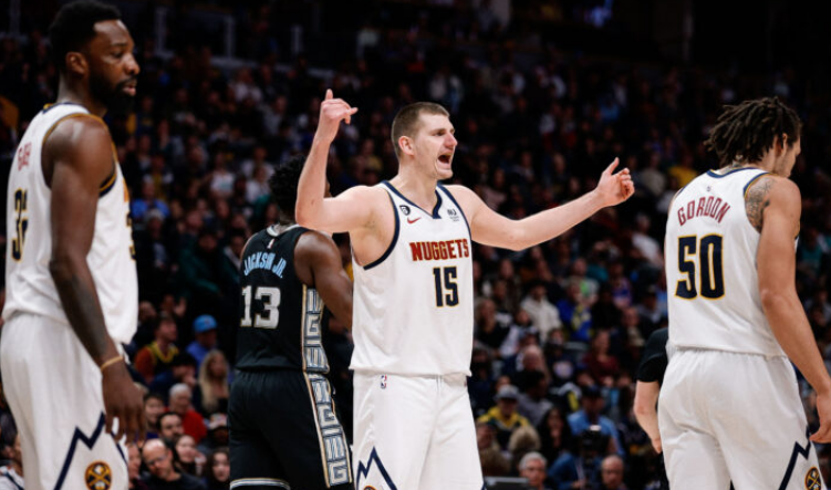 Nestvarna asistencija i novi triple-double Jokića!