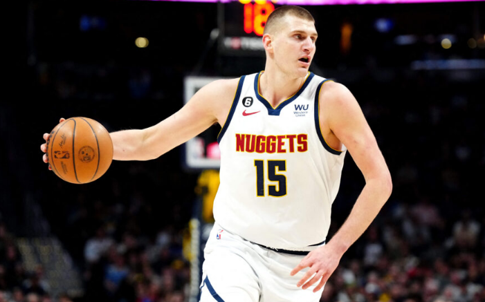 Nestvarni Jokić upisao triple-double do poluvremena, sjajna partija Garze