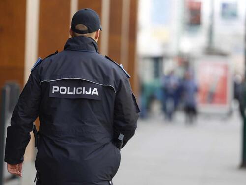 Nesvakidašnja nesreća u Sarajevu: Biciklista udario i oborio starca, a zatim pobjegao