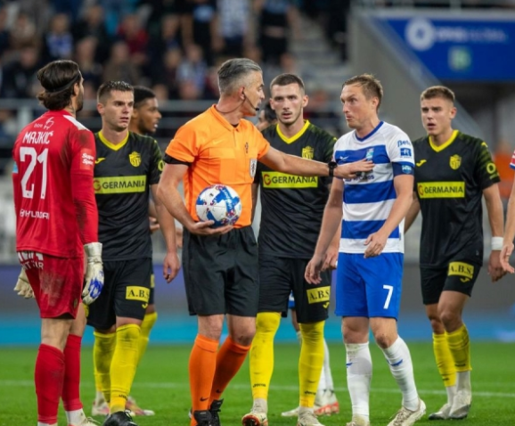 Nesvakidašnja situacija u HNL-u: Osijeku zbog zvižduka sa tribina poništen gol