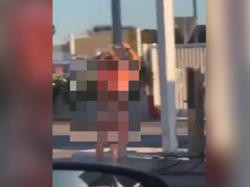 Nesvakidašnji prizor u Kaštelima: Žena se istuširala na benzinskoj pumpi