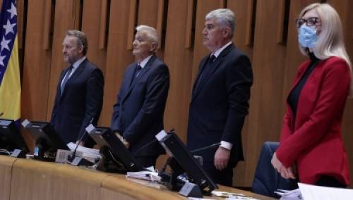 Netačne tvrdnje o penzionisanju delegata i poslanika