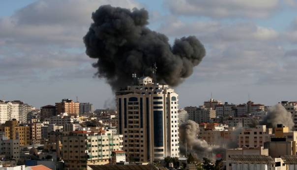 Netanijahu naredio vojsci: Nastavite da gađate