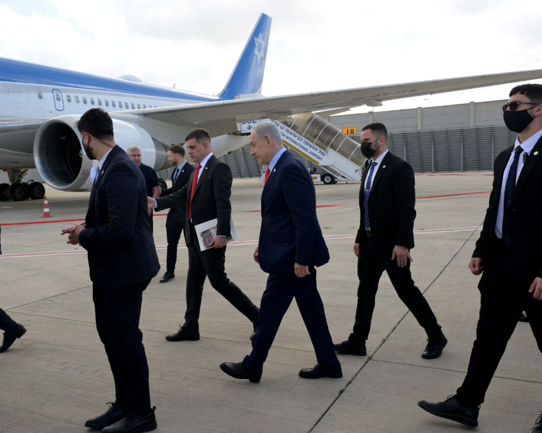 Netanyahu od Trumpa traži da se s Iranom pregovara i o raketnom programu