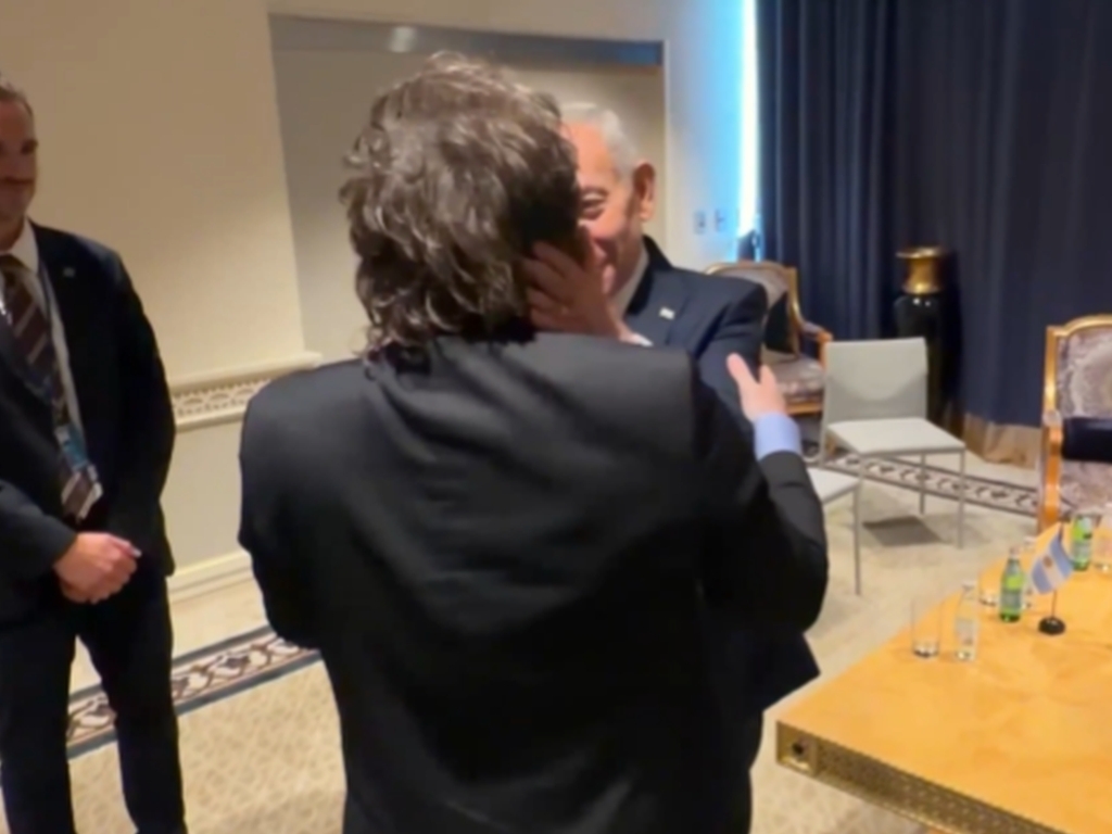 Netanyahu se ni sa kim nije ovako srdačno pozdravio: Kruži snimak iz UN-a