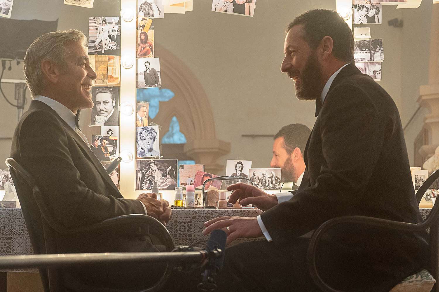 Netflix donosi komediju-dramu sa Georgeom Clooneyjem i Adamom Sandlerom