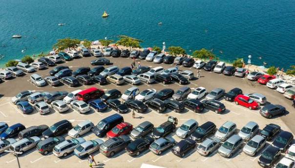 Neum prihode parkira kod funkcionera HDZBiH