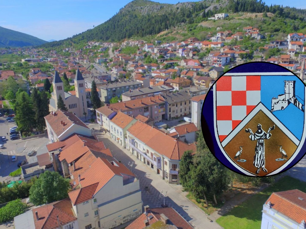 Neustavni grb na kućama povratnika: Aparthejd u režiji HDZ-a