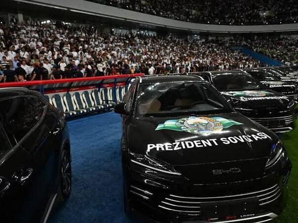 Neviđene premije za plasman na SP: Predsjednik države igrače častio automobilima