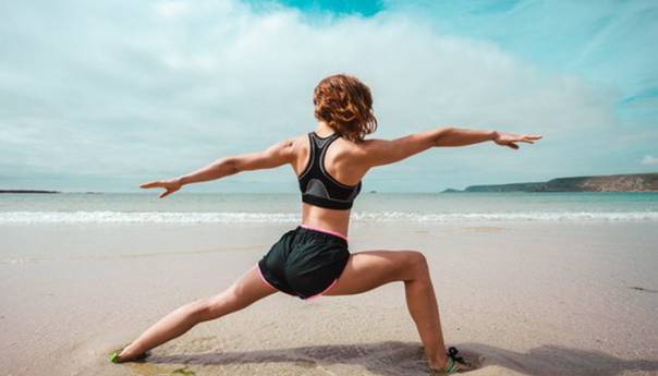 "Nevidljiva" gimnastika: Efikasna za ljude koji puno sjede