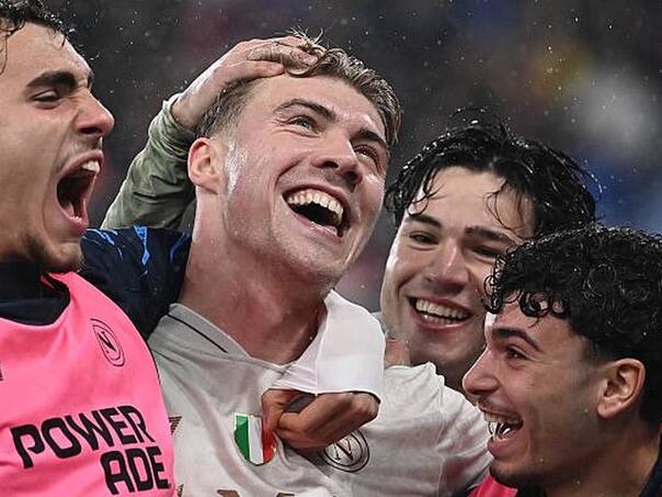 Nevjerovatna pobjeda Napolija sa igračem manje u 95. minuti