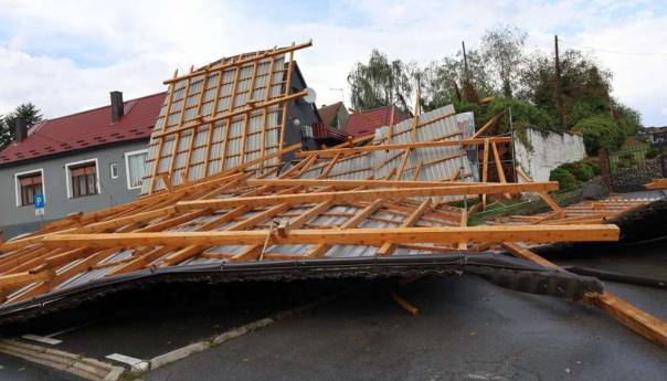 Nevrijeme poharalo četiri županije