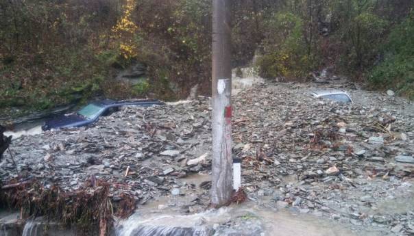 Nevrijeme pričinilo veliku materijalnu štetu u Jablanici