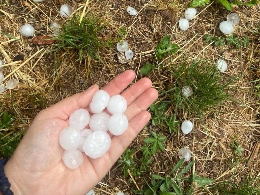 Nevrijeme u BiH: Na Palama padao grad veličine lješnjaka