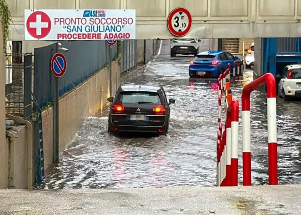Nevrijeme u Italiji: Udar groma oštetio crkvu