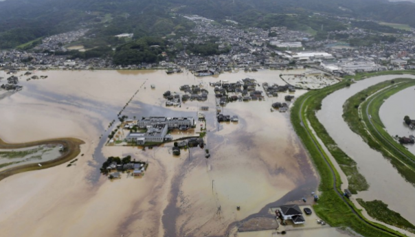 Nevrijeme u Japanu, više od 138.000 ljudi mora se evakuisati