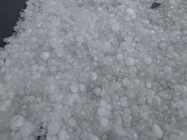 Nevrijeme u Orašju uzrokovalo veće materijalne štete na porodičnim kućama