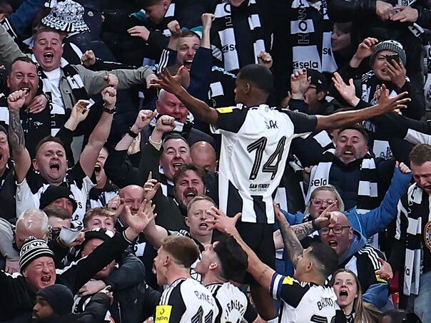 Newcastle pobijedio Liverpool na Wembleyju, osvojili prvi EFL kup u historiji