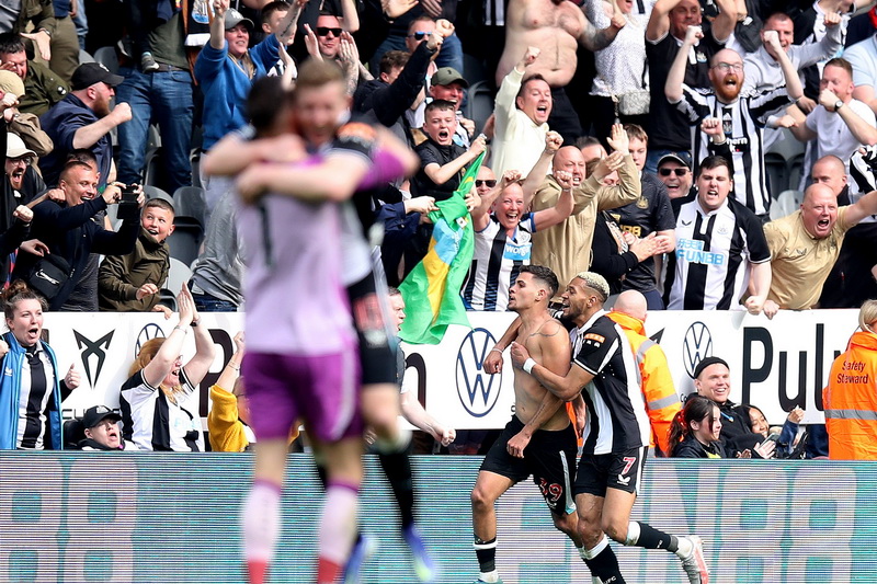 Newcastle u finišu došao do pobjede protiv Leicestera