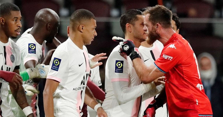 Neymar dotrčao spasiti Mbappea i obračunao se s golmanom Metza